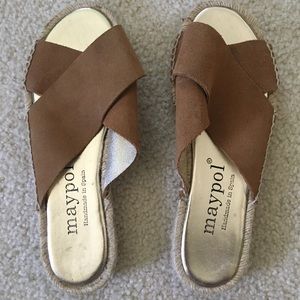 Comfy brown sandals